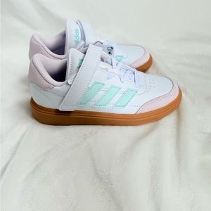 adidas Courtblock White/Halo Mint/ Almost Pink US size 13